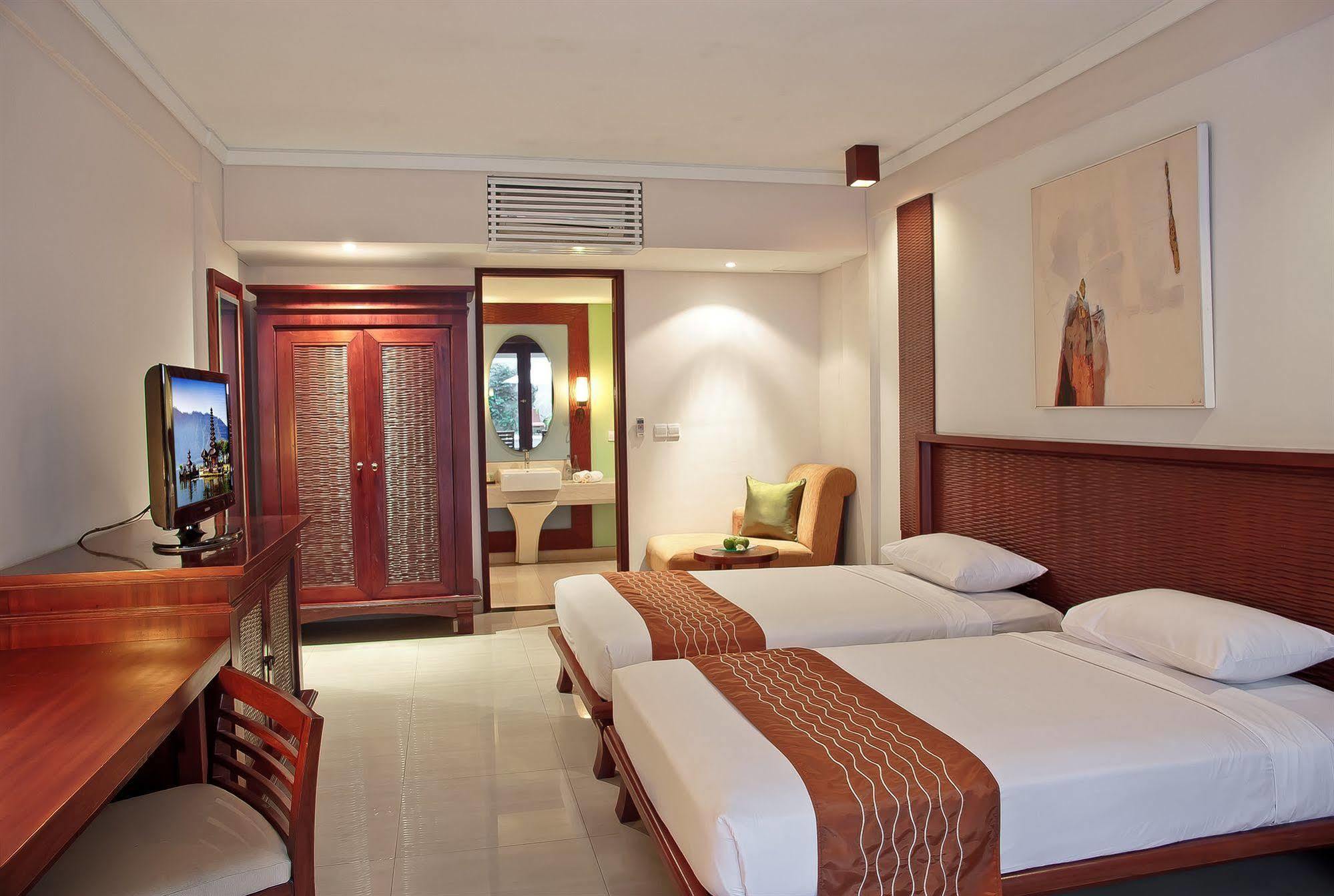 The Rani Hotel & Spa Kuta Lombok Esterno foto
